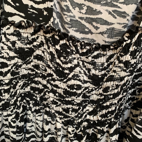 Top - Picture 3 of 3